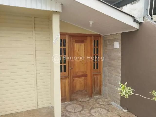 Casa / Sobrado para Venda em Guaíba/RS Colina 2 Quartos