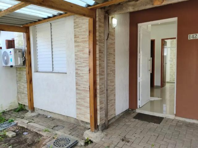 Casa / Sobrado para Venda em Guaíba/RS Flórida 2 Quartos