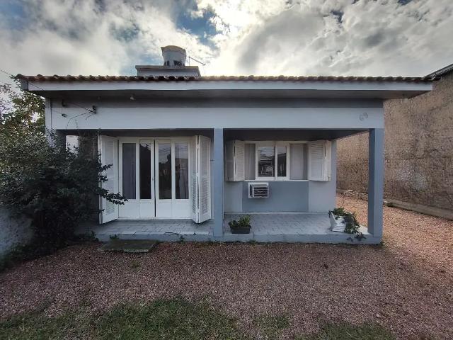 Casa / Sobrado para Venda em Guaíba/RS Jardim Iolanda 2 Quartos