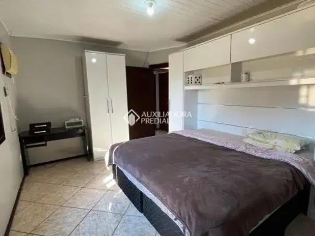 Casa / Sobrado para Venda em Guaíba/RS Parque 35 2 Quartos
