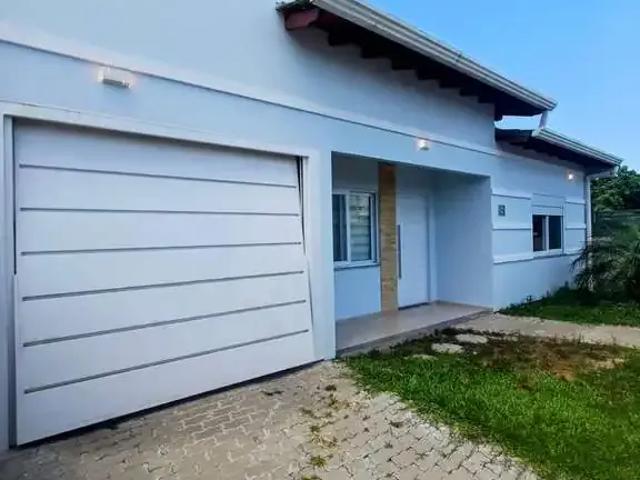 Casa / Sobrado para Venda em Guaíba/RS Parque 35 5 Quartos