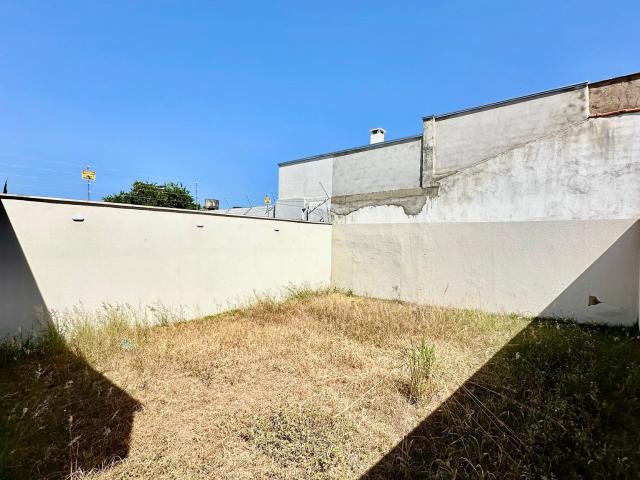 Casa / Sobrado para Venda em Guapó/GO Cidade Nova de Guapó 3 Quartos
