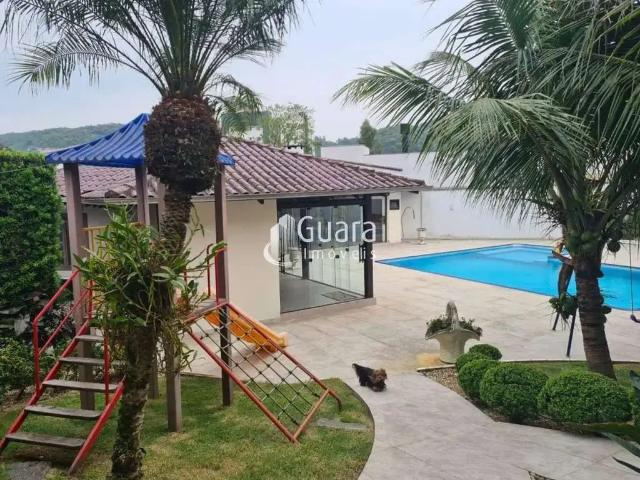 Casa / Sobrado para Venda em Guaramirim/SC Centro 4 Quartos