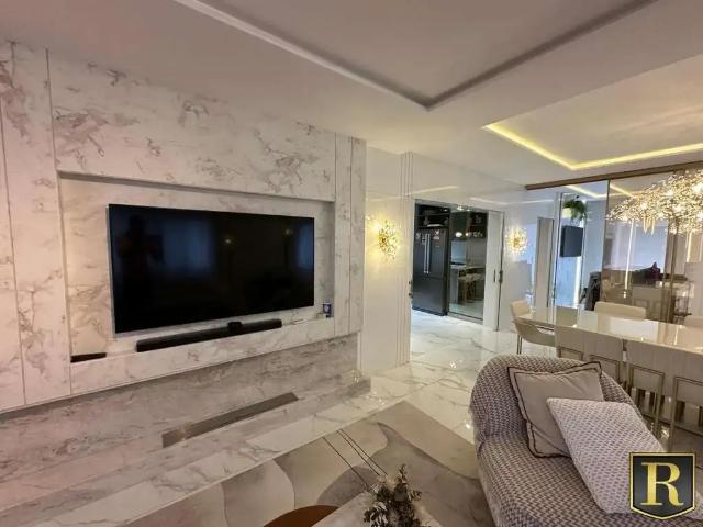 Casa / Sobrado para Venda em Guarapuava/PR Cascavel 4 Quartos