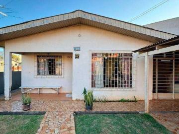 Casa / Sobrado para Venda em Guarapuava/PR Centro 2 Quartos