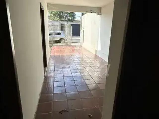 Casa / Sobrado para Venda em Guarapuava/PR Centro 2 Quartos