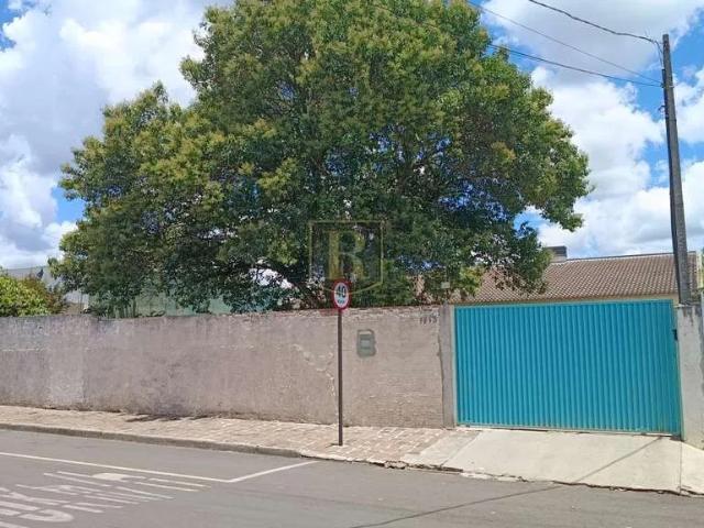 Casa / Sobrado para Venda em Guarapuava/PR Centro 3 Quartos