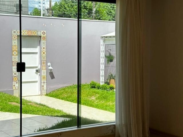 Casa / Sobrado para Venda em Guarapuava/PR Centro 3 Quartos