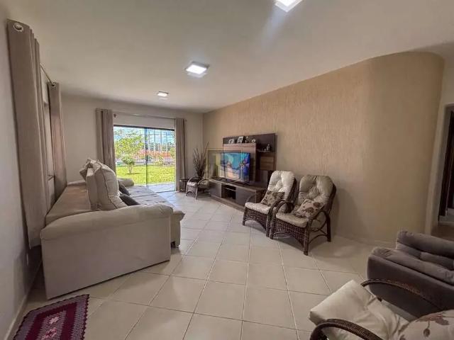 Casa / Sobrado para Venda em Guarapuava/PR Centro 3 Quartos