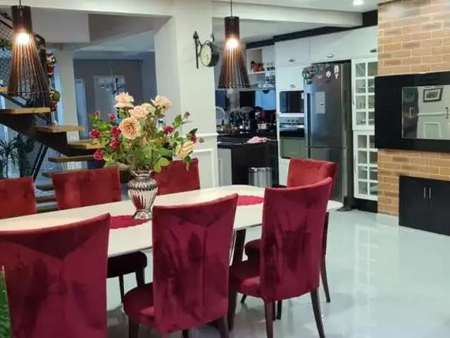 Casa / Sobrado para Venda em Guarapuava/PR Centro 3 Quartos