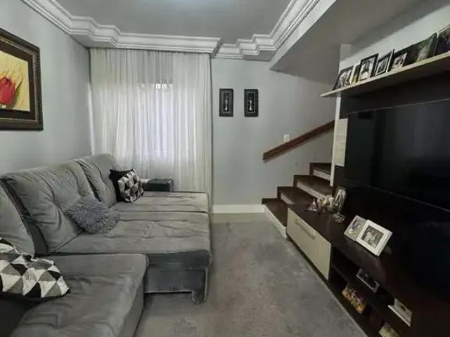 Casa / Sobrado para Venda em Guarapuava/PR Centro 4 Quartos