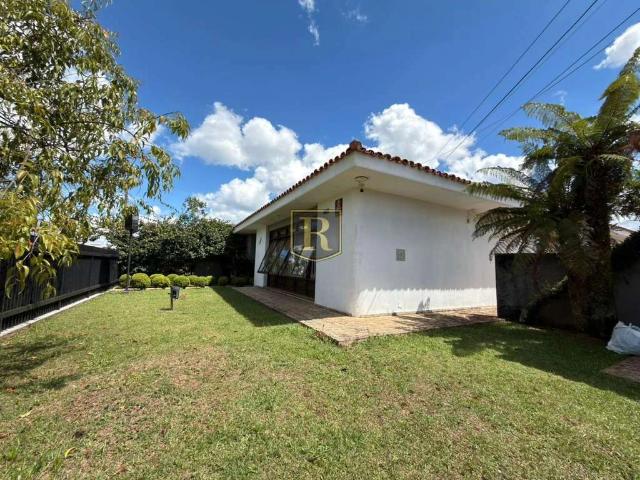 Casa / Sobrado para Venda em Guarapuava/PR Alto da XV 4 Quartos