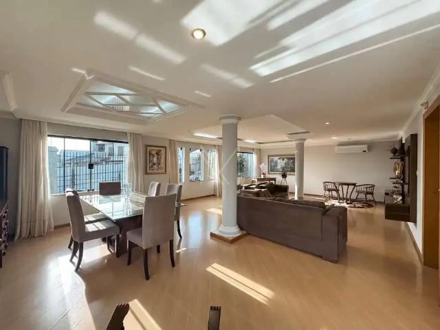 Casa / Sobrado para Venda em Guarapuava/PR Bonsucesso 5 Quartos