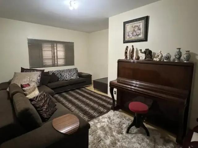 Casa / Sobrado para Venda em Guarapuava/PR Batel 6 Quartos