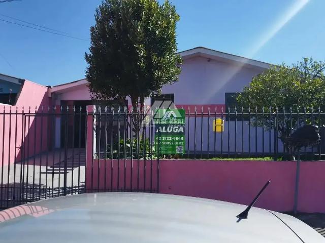 Casa / Sobrado para Venda em Guarapuava/PR Industrial 4 Quartos