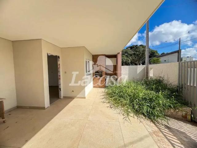 Casa / Sobrado para Venda em Guarapuava/PR Industrial 3 Quartos