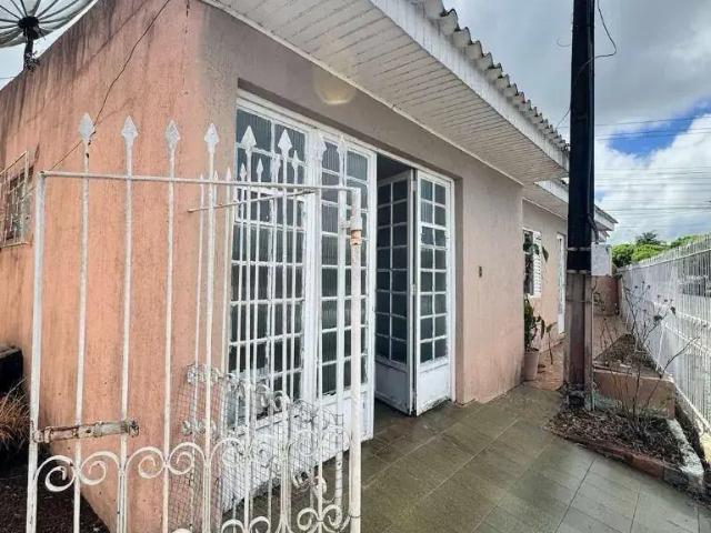 Casa / Sobrado para Venda em Guarapuava/PR Santana 2 Quartos