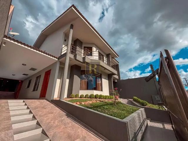 Casa / Sobrado para Venda em Guarapuava/PR Trianon 4 Quartos