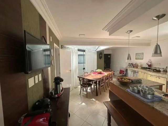 Casa / Sobrado para Venda em Guarapuava/PR Trianon 3 Quartos