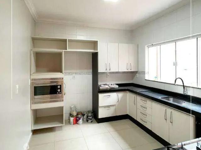 Casa / Sobrado para Venda em Guarapuava/PR Virmond 3 Quartos