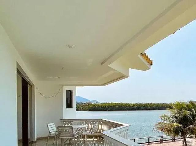 Casa / Sobrado para Venda em Guarapari/ES Centro 4 Quartos