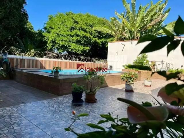Casa / Sobrado para Venda em Guarapari/ES Condados 3 Quartos