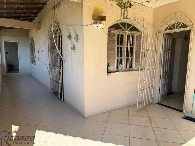 Casa / Sobrado para Venda em Guarapari/ES Ipiranga 4 Quartos