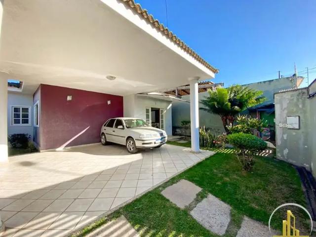 Casa / Sobrado para Venda em Guarapari/ES Itapebussu 3 Quartos