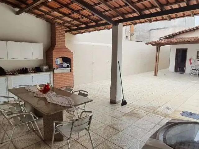 Casa / Sobrado para Venda em Guarapari/ES Itapebussu 3 Quartos
