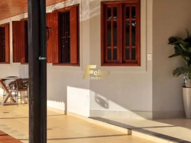 Casa / Sobrado para Venda em Guarapari/ES Itapebussu 4 Quartos
