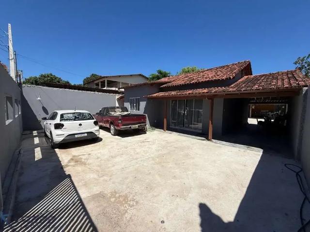 Casa / Sobrado para Venda em Guarapari/ES Meaípe 3 Quartos