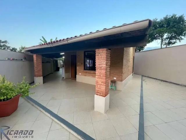 Casa / Sobrado para Venda em Guarapari/ES Nova Guarapari 4 Quartos