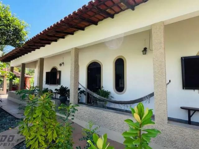 Casa / Sobrado para Venda em Guarapari/ES Perocão 4 Quartos