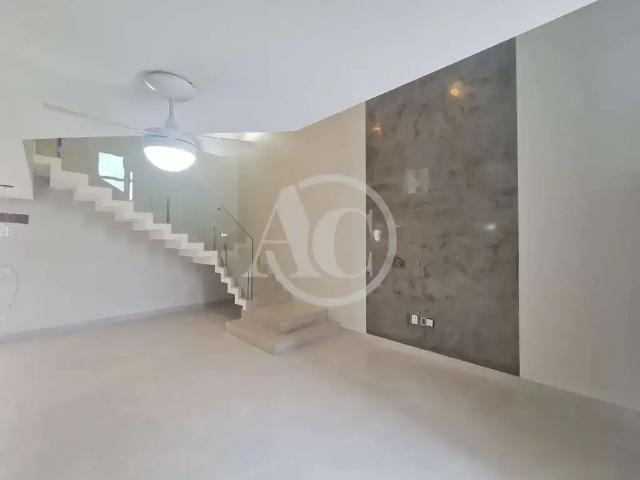 Casa / Sobrado para Venda em Guarapari/ES Recanto da Sereia 4 Quartos