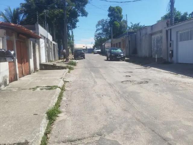 Casa / Sobrado para Venda em Guarapari/ES Santa Mônica 3 Quartos