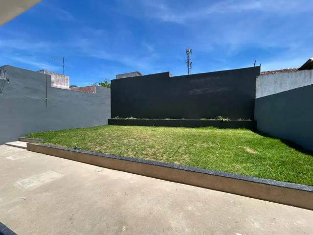 Casa / Sobrado para Venda em Guarapari/ES Santa Mônica 3 Quartos