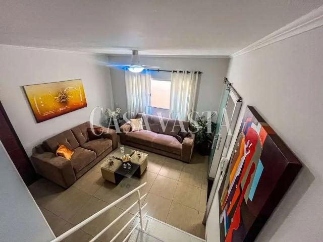 Casa / Sobrado para Venda em Guararapes/SP Centro 3 Quartos