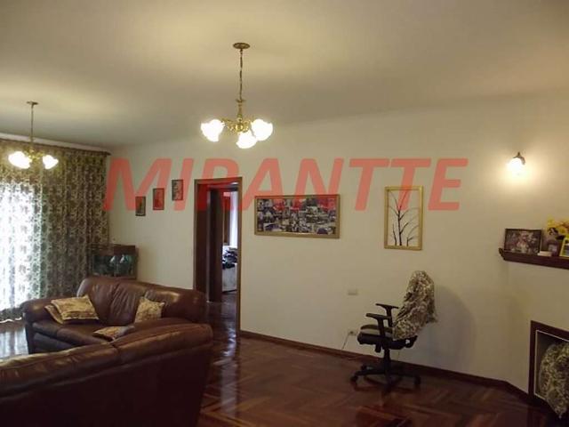 Casa / Sobrado para Venda em Guararema/SP Centro 2 Quartos