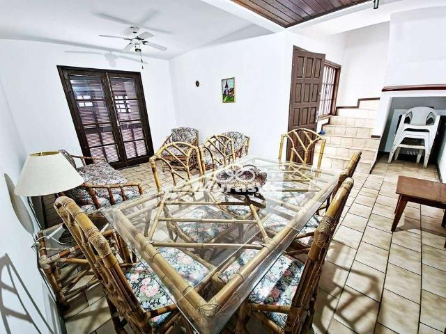 Casa / Sobrado para Venda em Guaratuba/PR Cohapar 4 Quartos