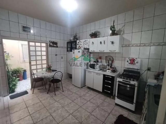 Casa / Sobrado para Venda em Guaratinguetá/SP Engenheiro Neiva 3 Quartos