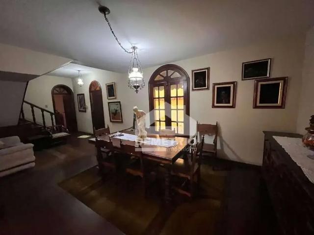 Casa / Sobrado para Venda em Guaratinguetá/SP Pedregulho 4 Quartos