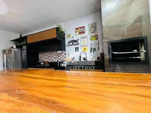 Casa / Sobrado para Venda em Guaratinguetá/SP Residencial Village Santana 4 Quartos