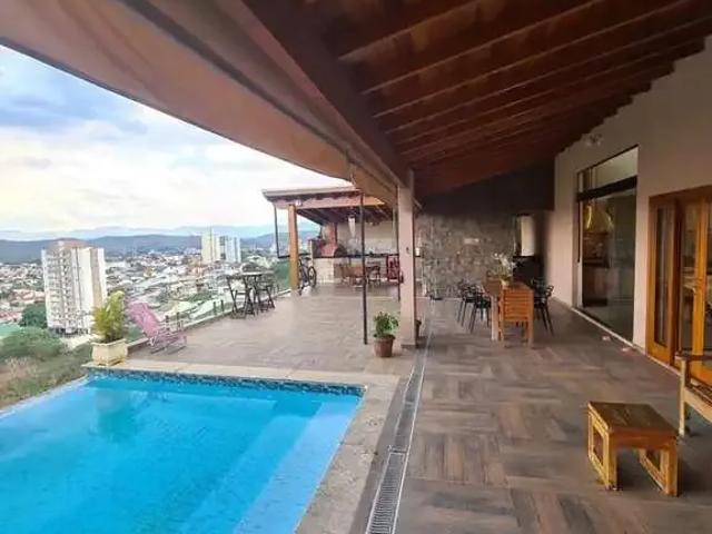 Casa / Sobrado para Venda em Guaratinguetá/SP Village Mantiqueira 4 Quartos