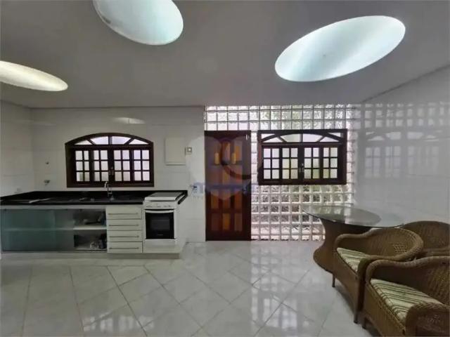 Casa / Sobrado para Venda em Guarujá/SP Enseada 3 Quartos