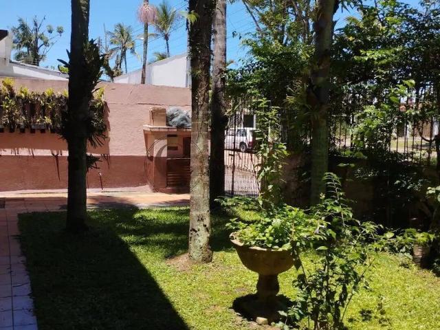 Casa / Sobrado para Venda em Guarujá/SP Enseada 4 Quartos