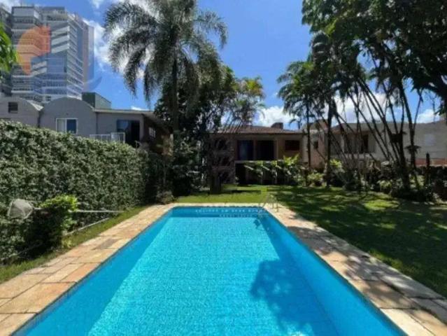 Casa / Sobrado para Venda em Guarujá/SP Enseada 4 Quartos