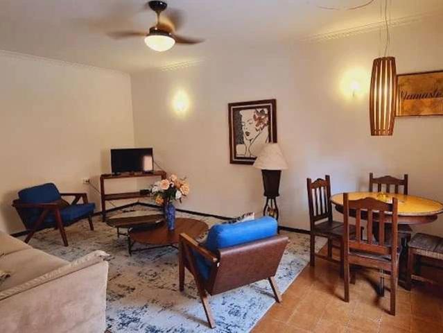 Casa / Sobrado para Venda em Guarujá/SP Enseada 4 Quartos