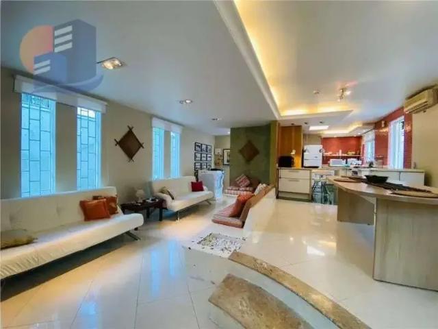 Casa / Sobrado para Venda em Guarujá/SP Enseada 4 Quartos