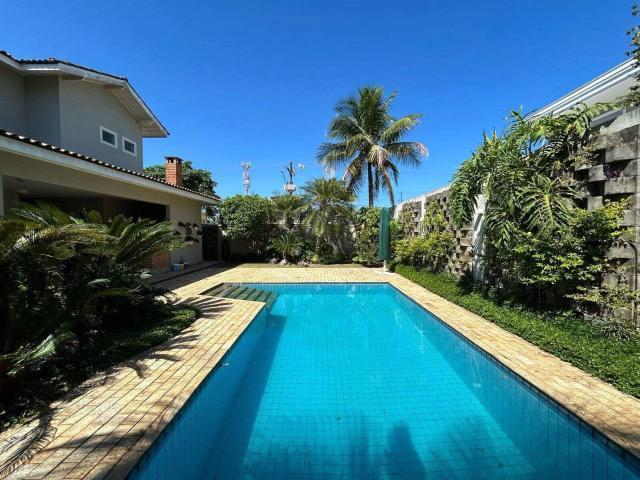 Casa / Sobrado para Venda em Guarujá/SP Enseada 4 Quartos