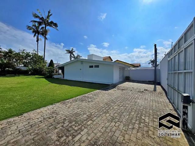 Casa / Sobrado para Venda em Guarujá/SP Enseada 4 Quartos